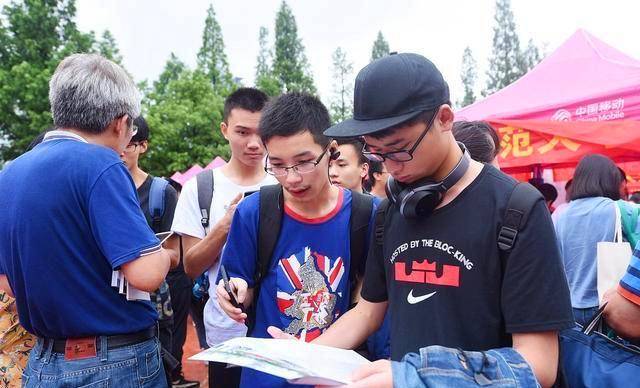 西安電力機械制造公司機電學(xué)院有哪些專業(yè)<strong></p>
<p>機械制造公司</strong>？一文帶你全面了解:機械制造公司